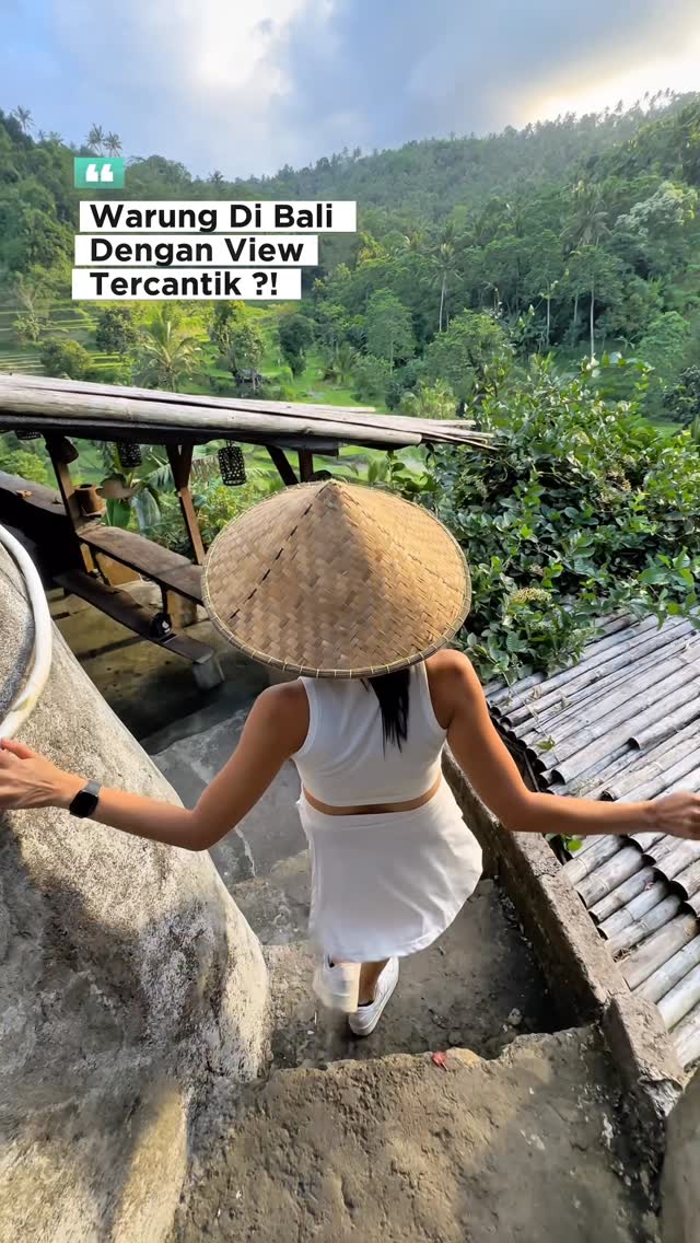 Bali Warung Offers Stunning Rice Paddy Views
