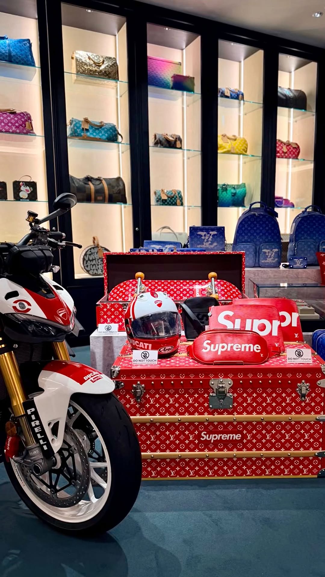 12 Shops in Shibuya