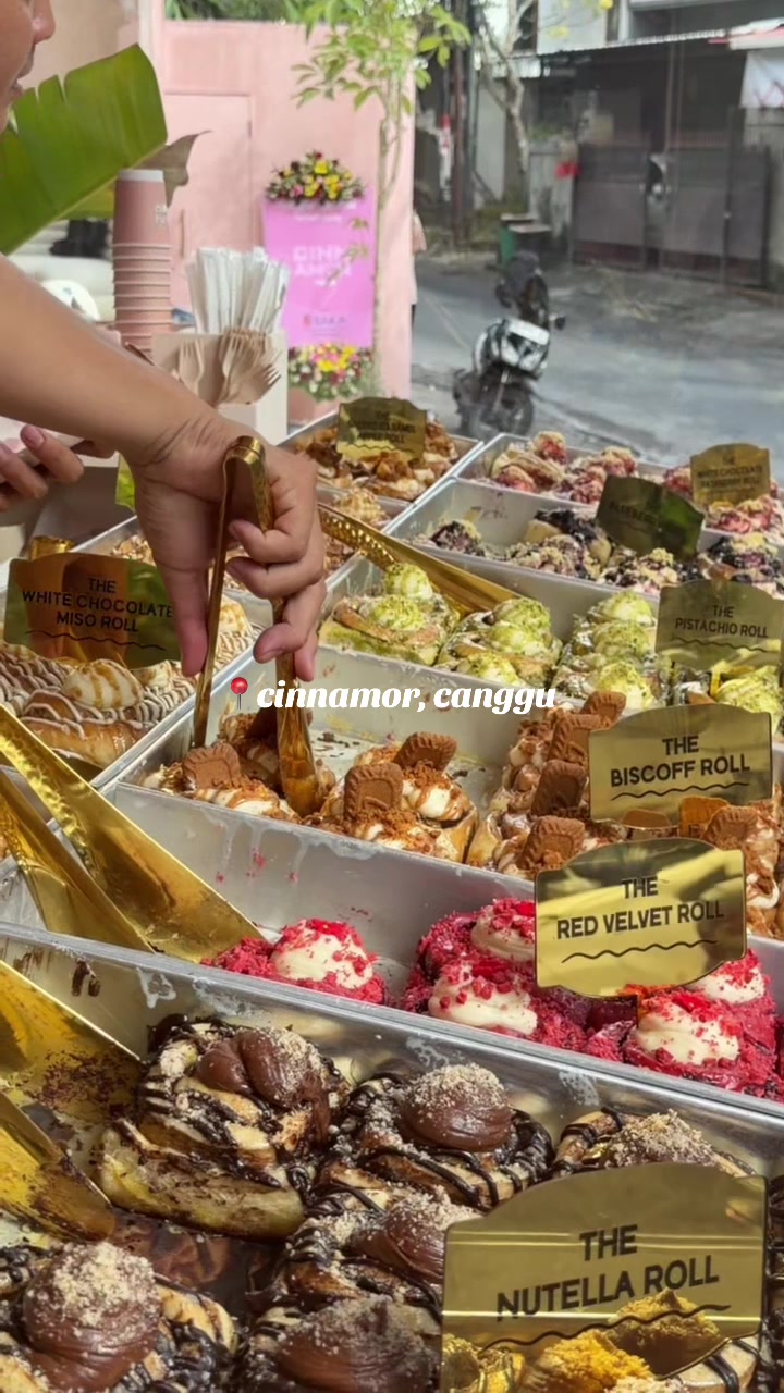 Cinnamon Roll Cafe in Bali