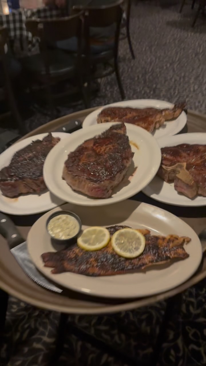Linda's La Cantina Steakhouse