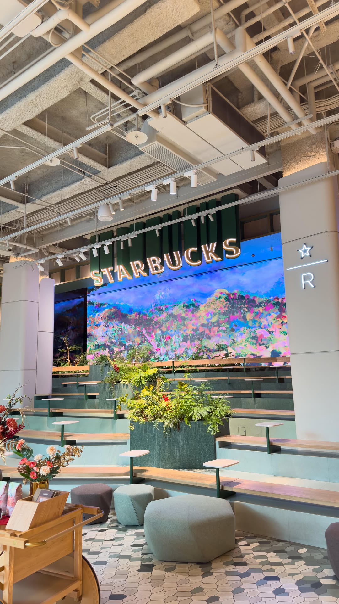 Taipei's Shopping and Starbucks Destinations