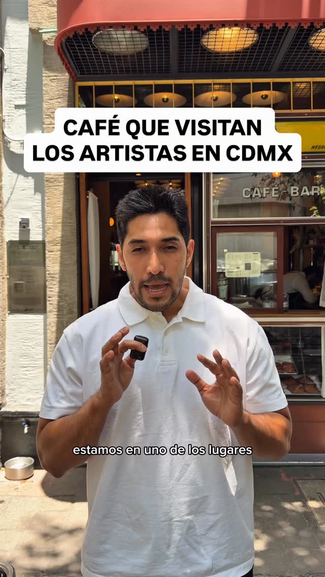El Minutito: Mexico City's Popular Cafe And Bar