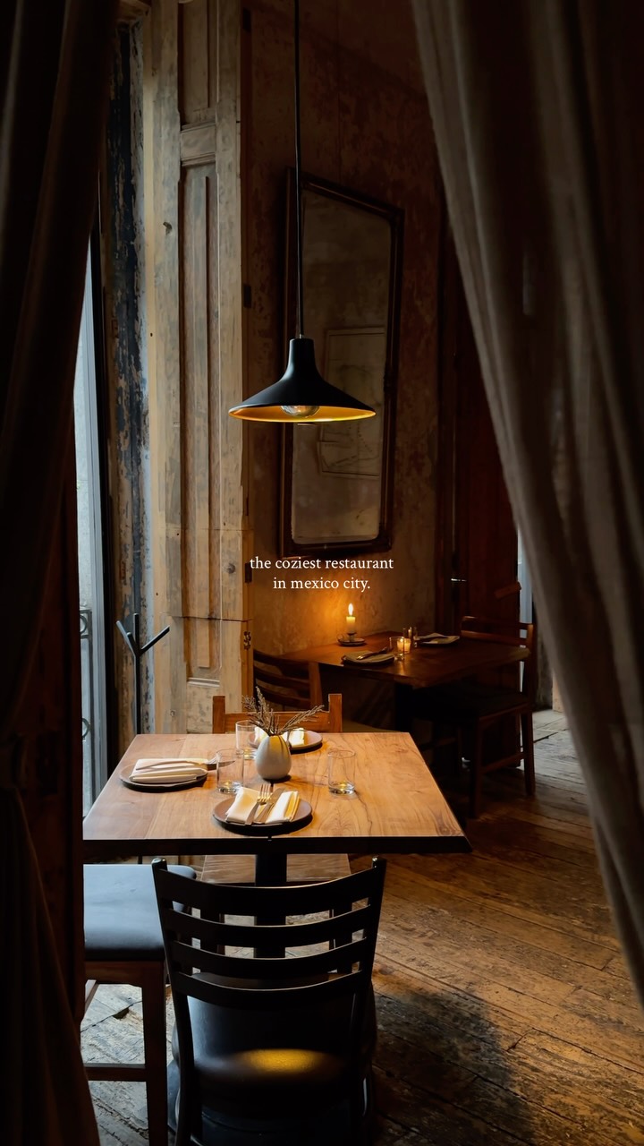 Taverna Restaurant's Natural Ambiance