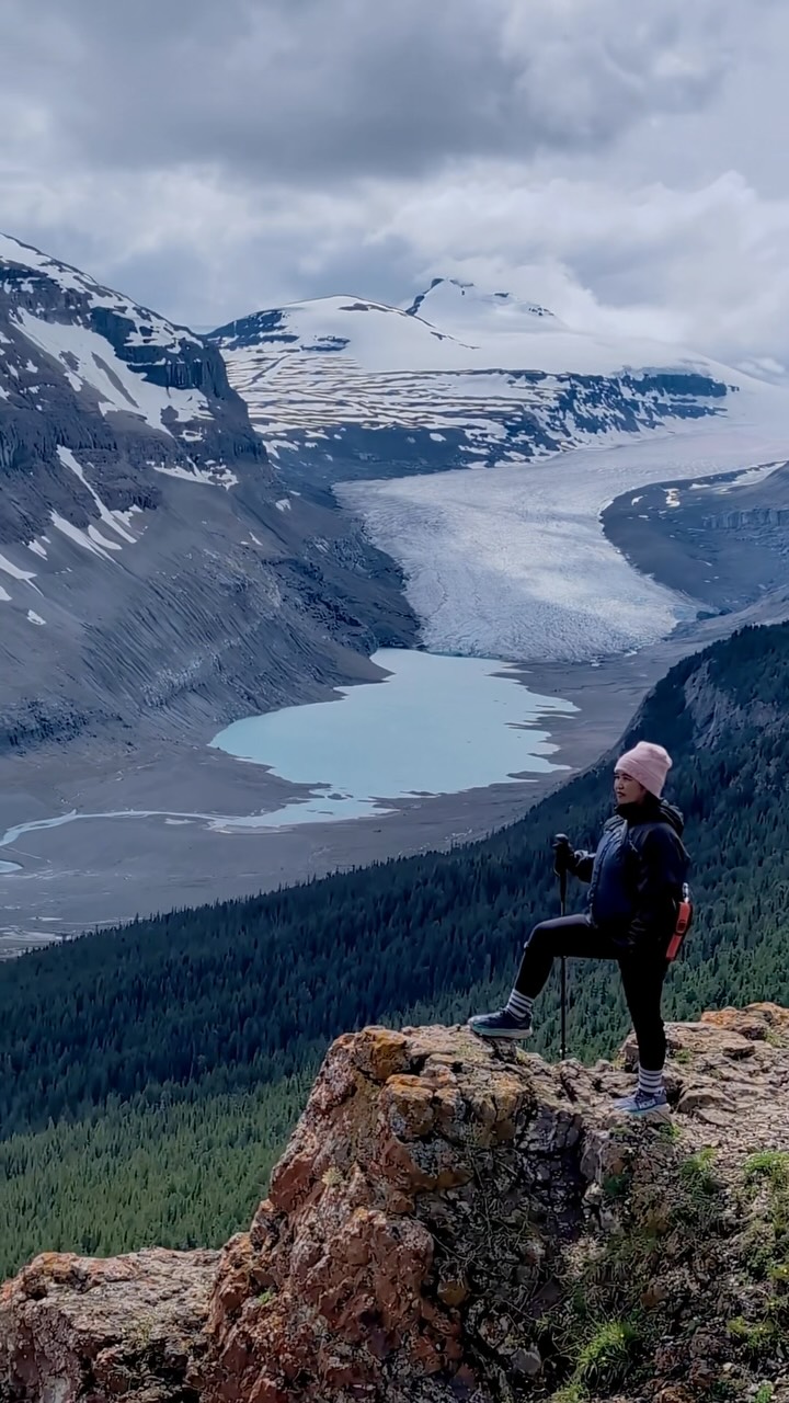 Banff National Park's Parker Ridge Hike