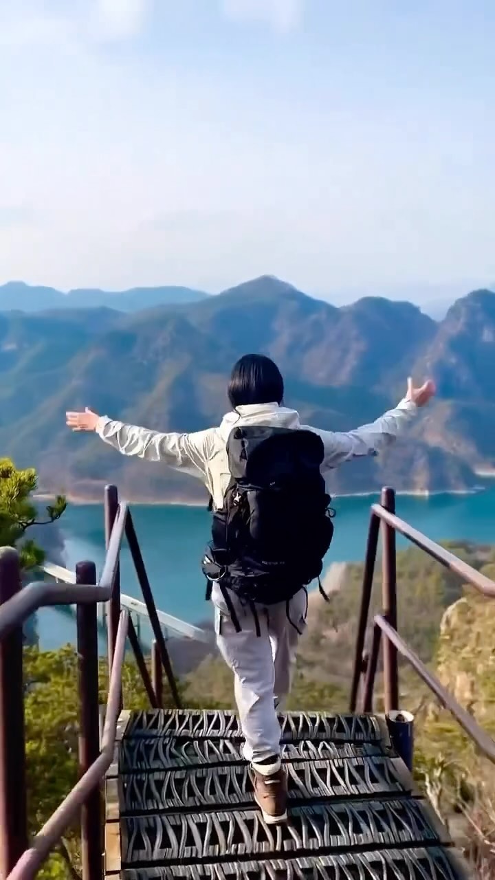 Woraksan Jebibong: Stairway to Heaven Hike