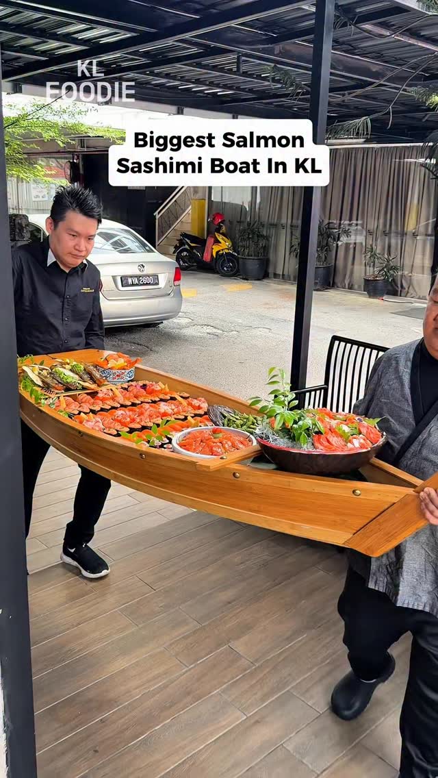 Biggest Salmon Sashimi Boat at Yamaguchi Fish Market