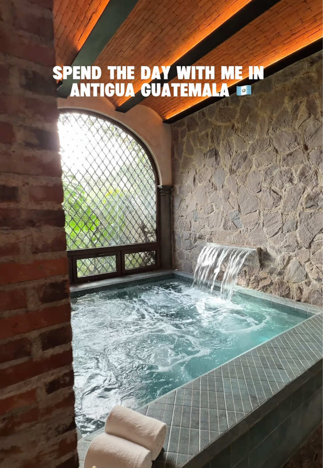 Antigua Guatemala: Hotel, Ruins, and Local Flavors