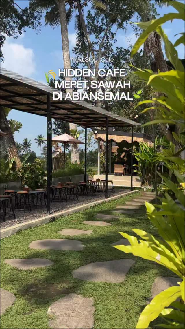 Akelan Coffee: Bali's Serene Rice Paddy Cafe