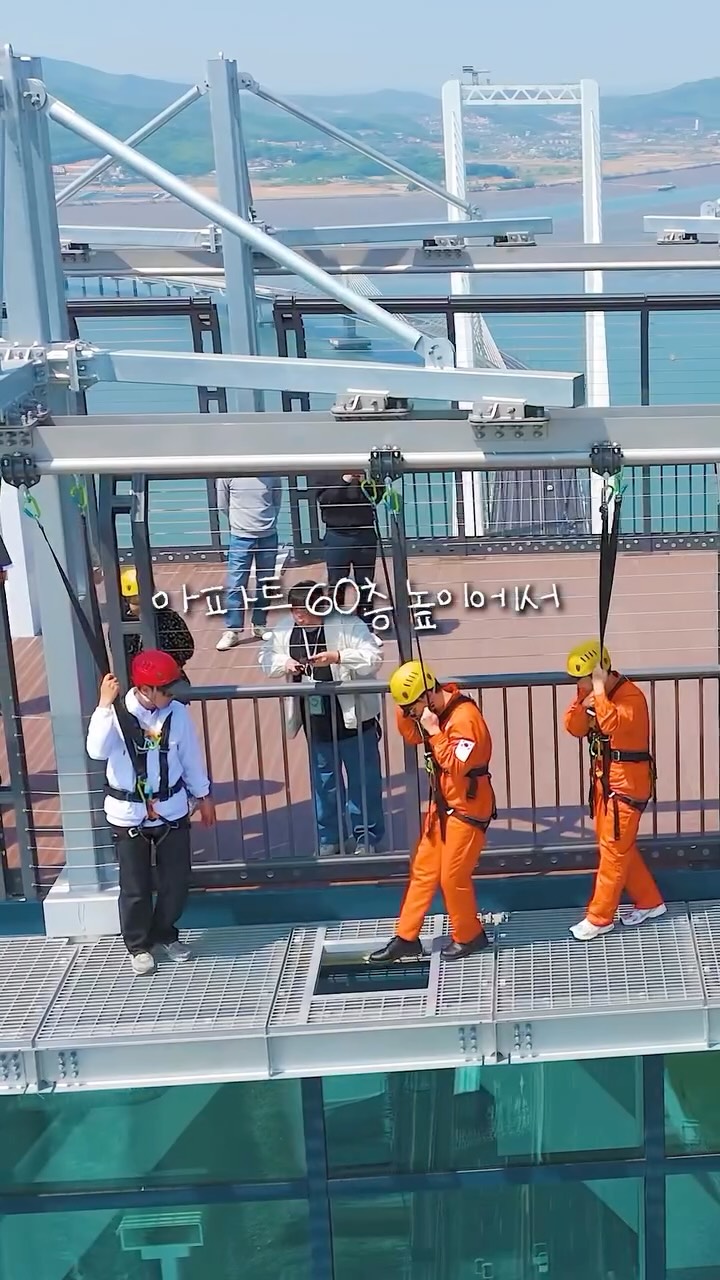Experience Thrilling Skywalk at The Sky 184