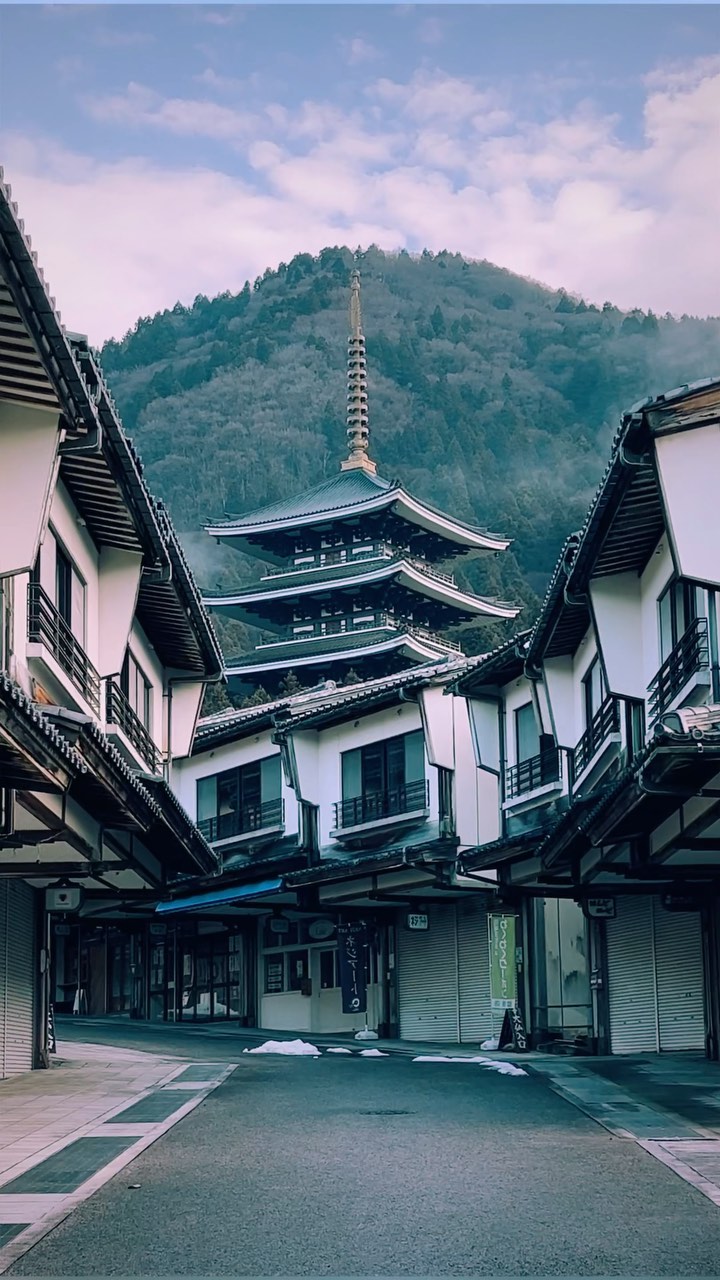 Six Japanese Shrines and Temples Worth Visiting