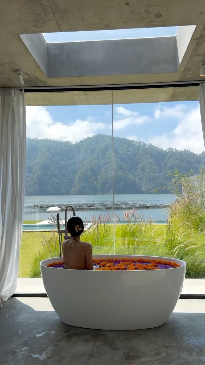 Kintamani's Scenic Views and Flower Baths
