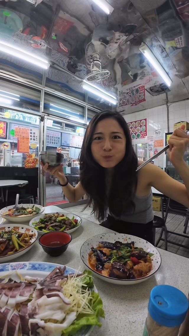Late-Night Hakka Delicacies In Taipei