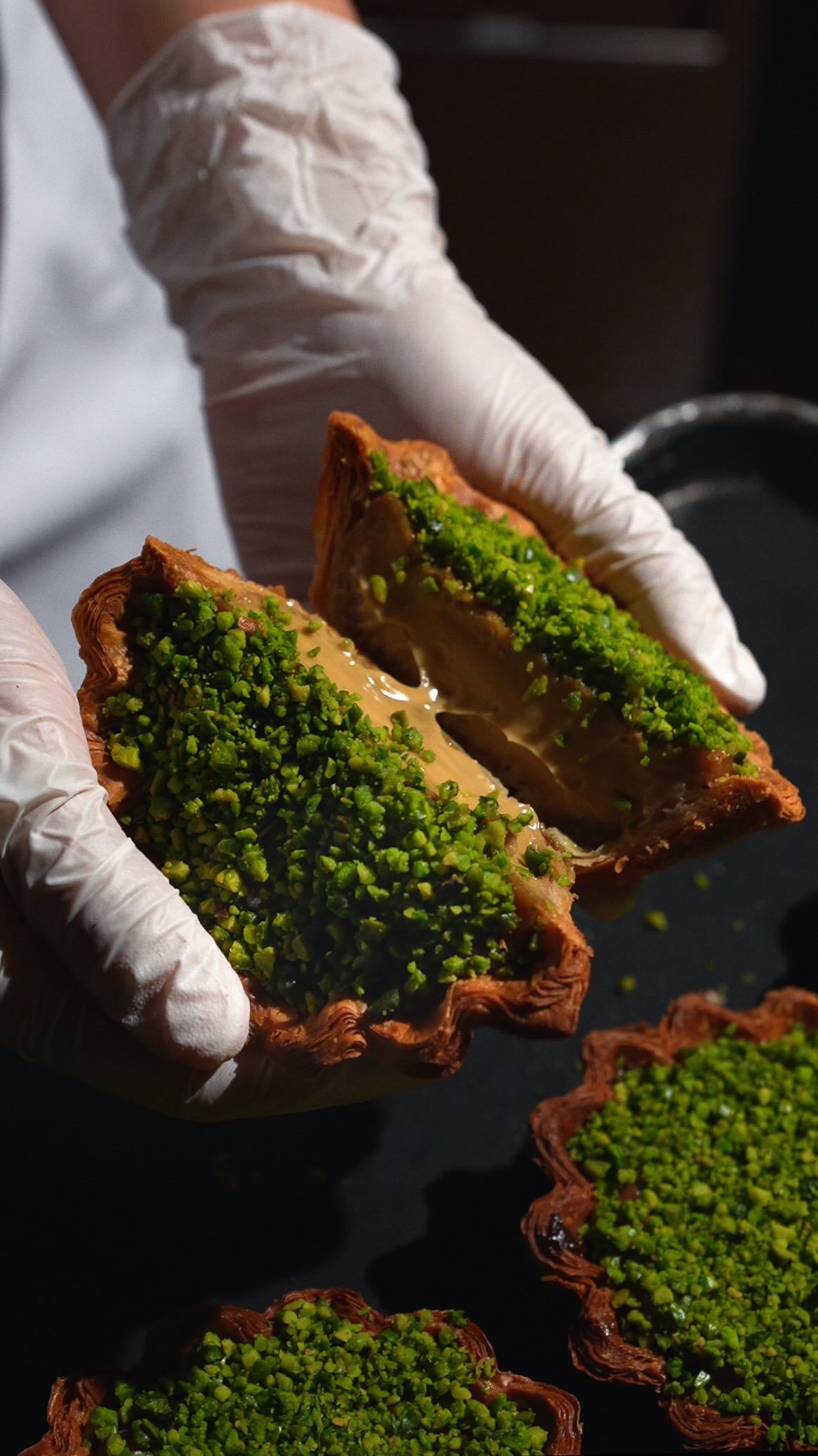 Tenibakery Offers Rich, Dense Pistachio Pastry