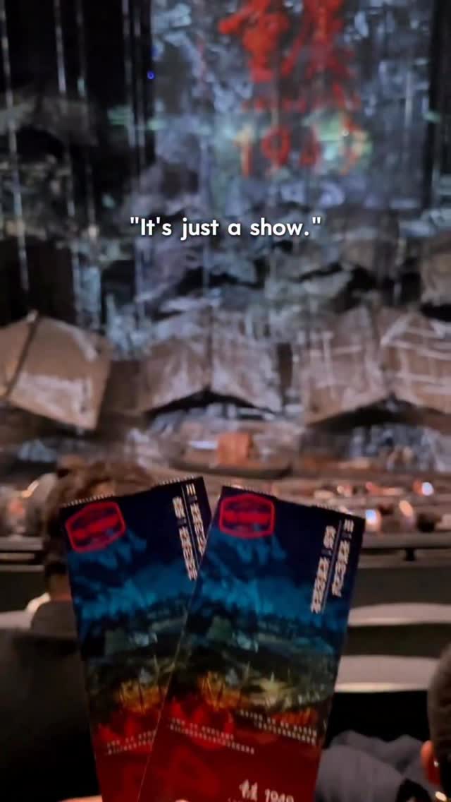 Chongqing Grand Theatre's Revolutionary History Show
