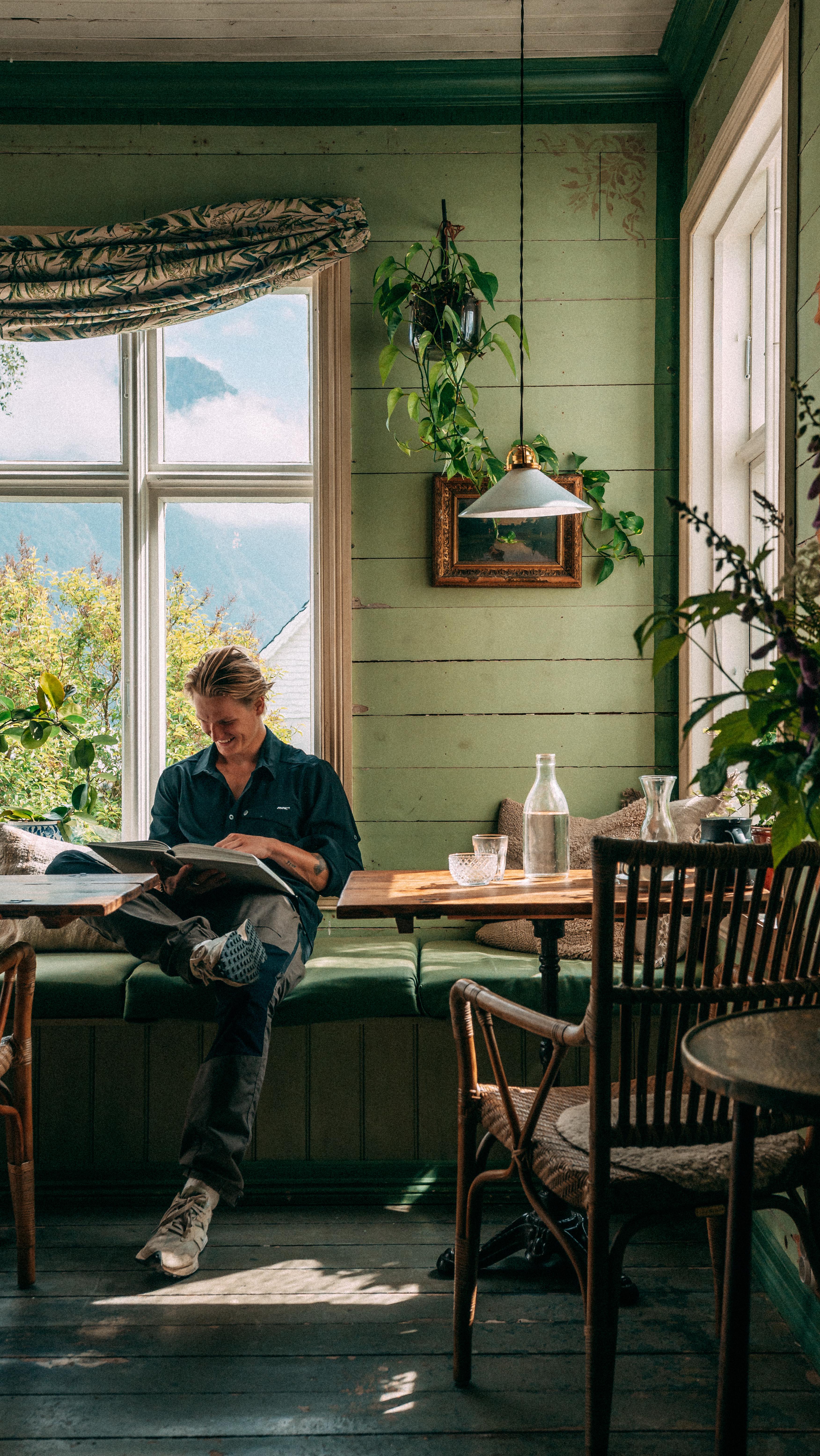 Norwegian Fjords: Hotel Sundal and Bondhusvatnet