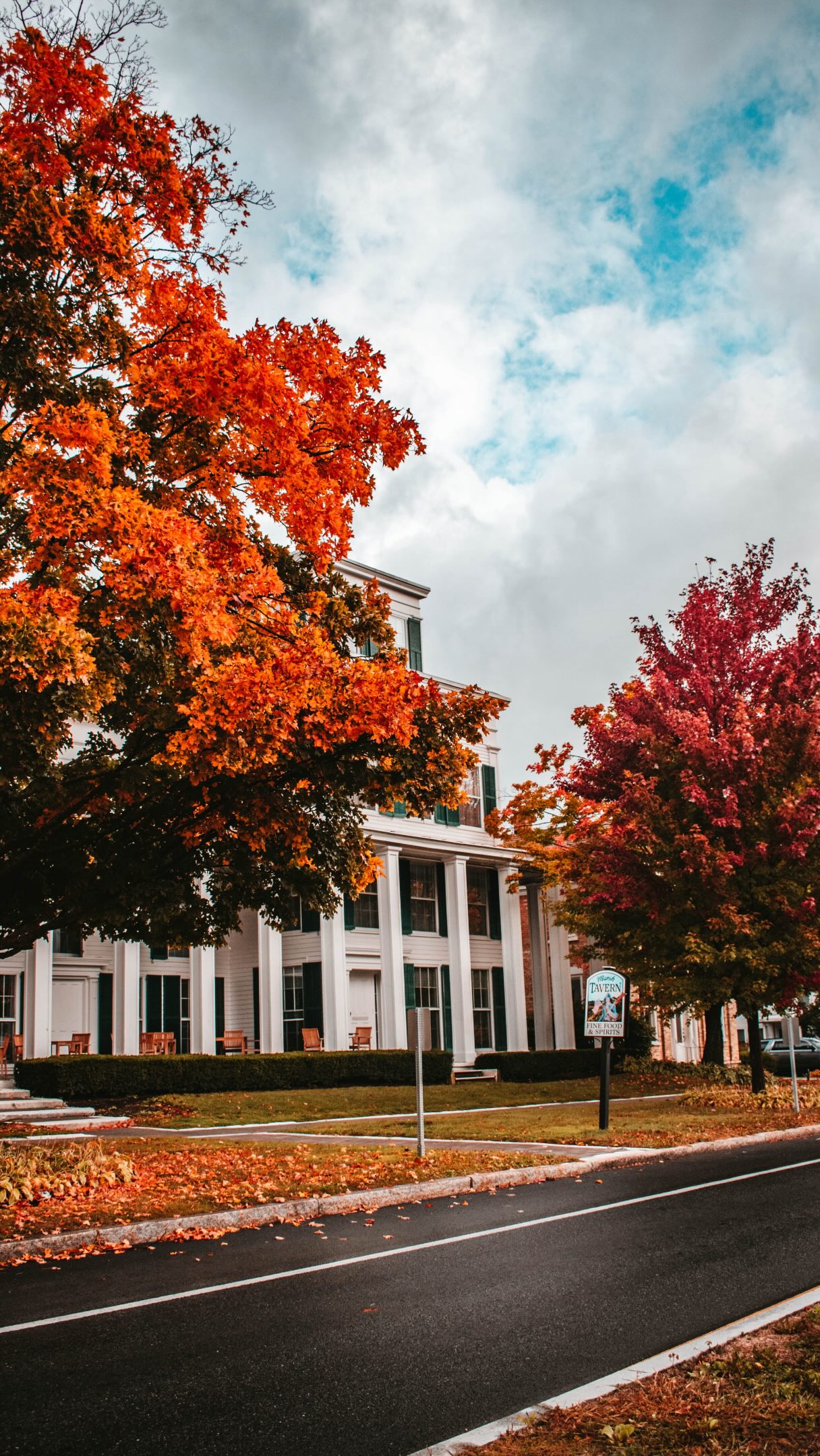 Cozy American Towns Perfect for Fall Getaways