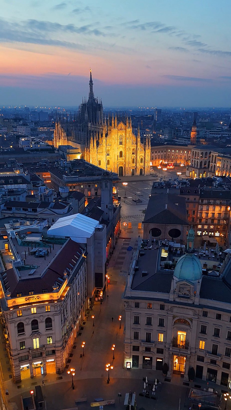 Milan Cathedral's Architectural Grandeur