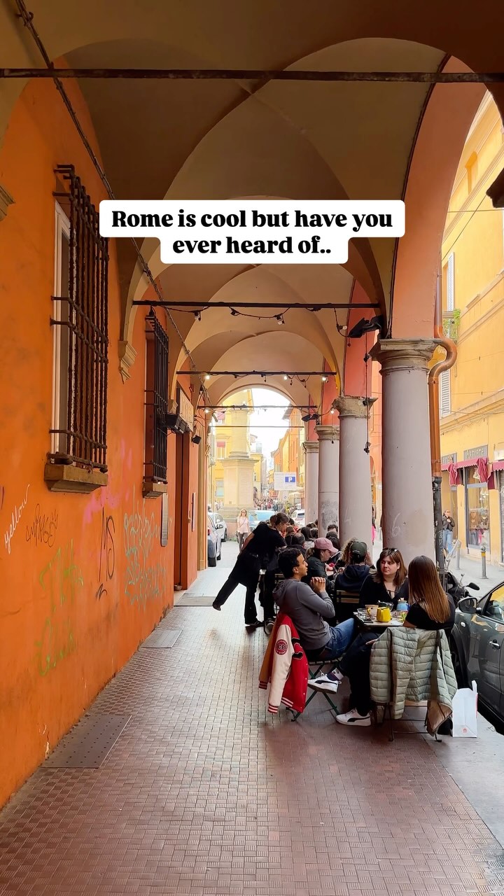 Bologna's Iconic Landmarks and Vibrant Culture