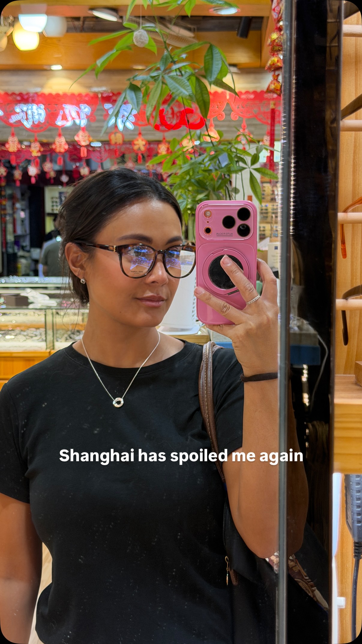 2 Shops in Shang Hai Shi