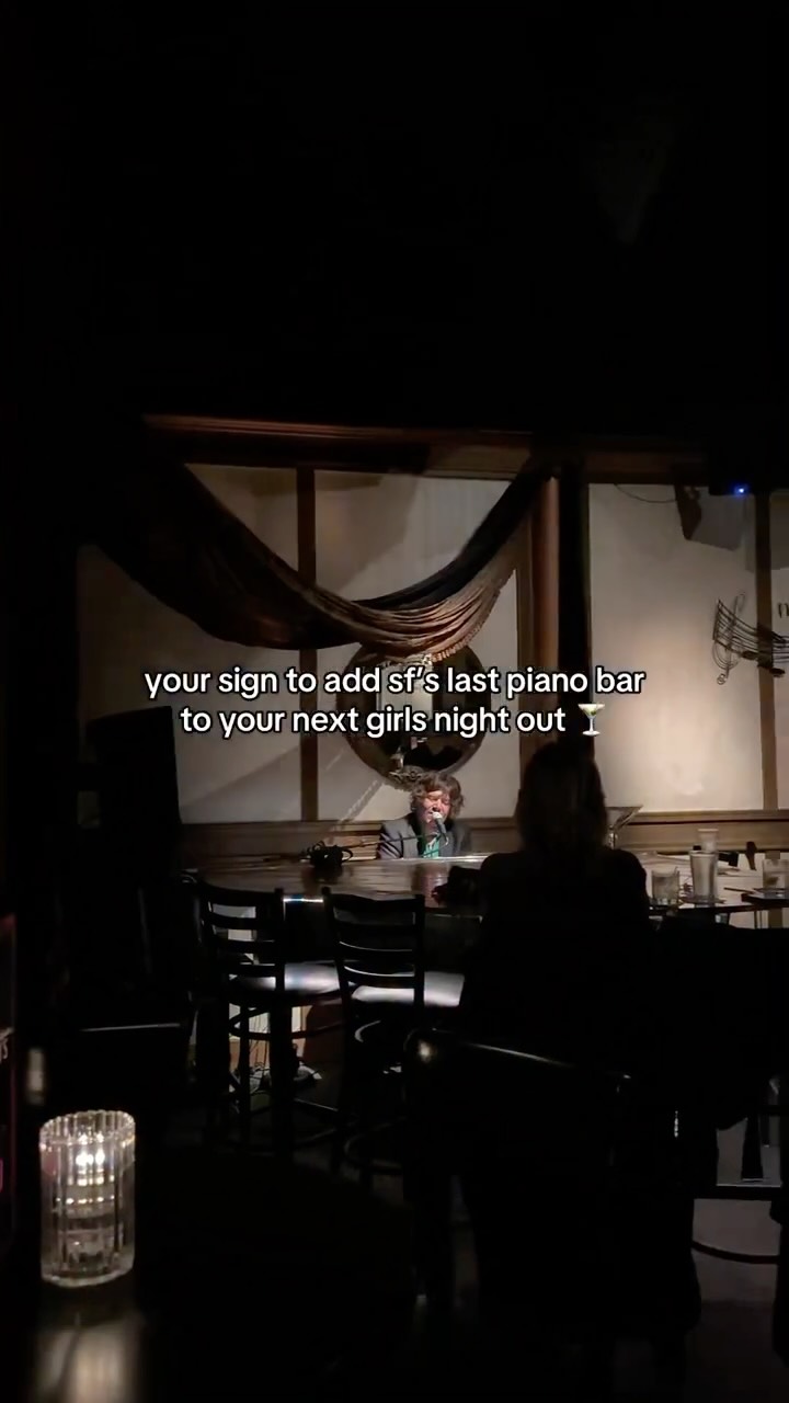 Martuni's: San Francisco Piano Bar Experience