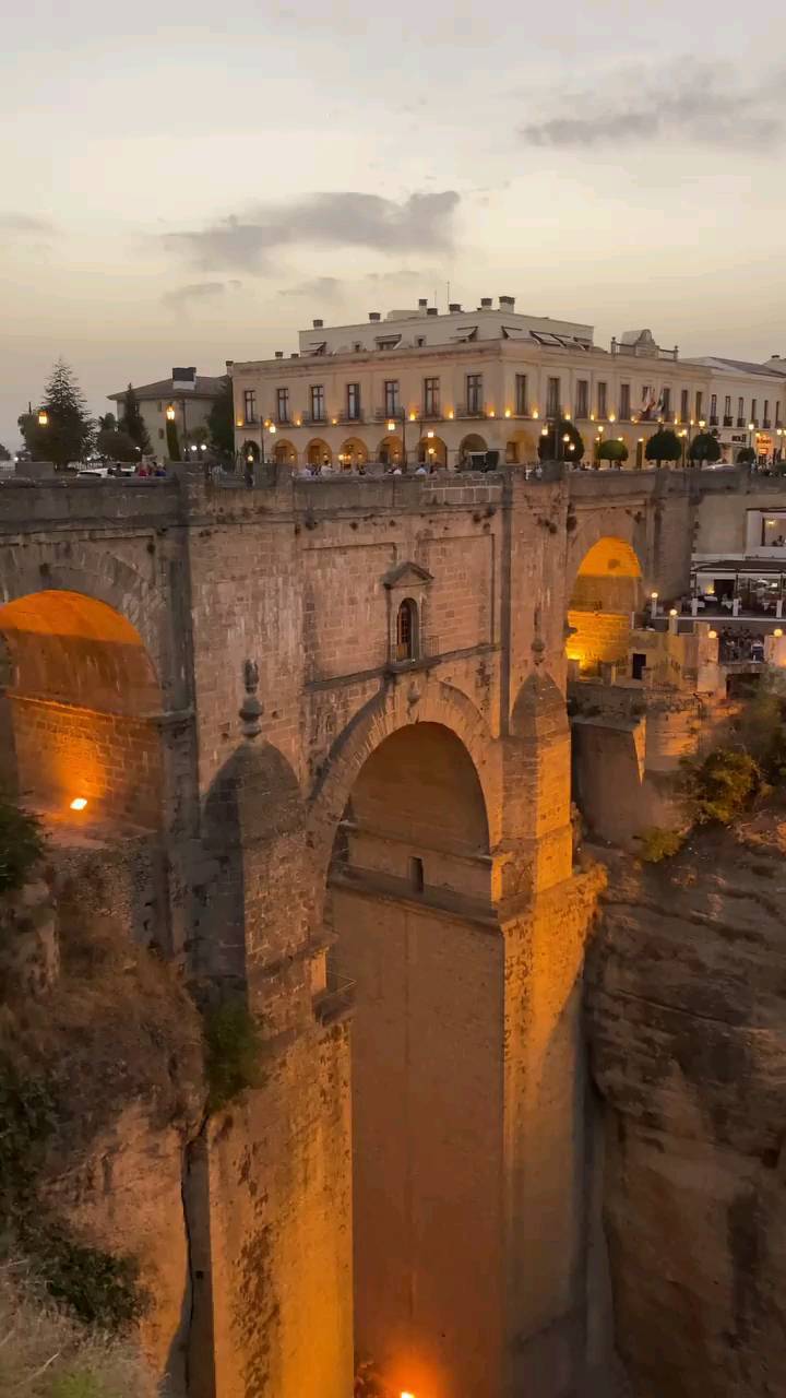 Puente Nuevo Viewpoint: Ronda's Iconic Cliffside Bridge