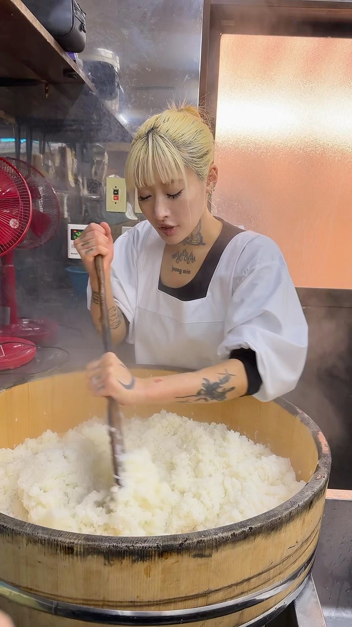 Popular Tochigi Seafood Bowls With Free Ice Cream