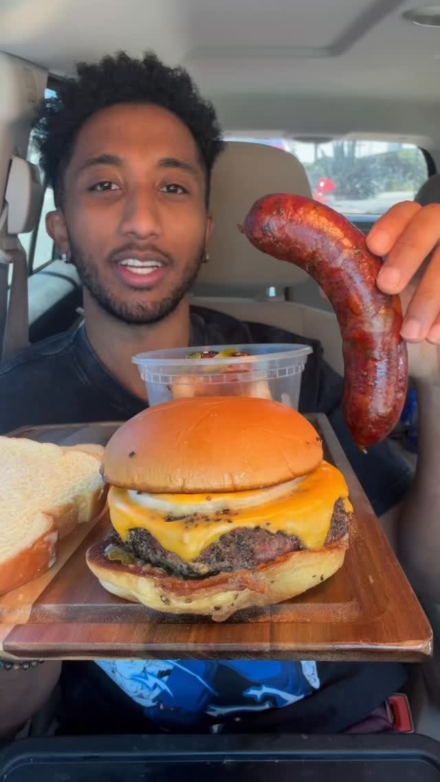 Moo's Craft Barbecue: Los Angeles' Best Burger