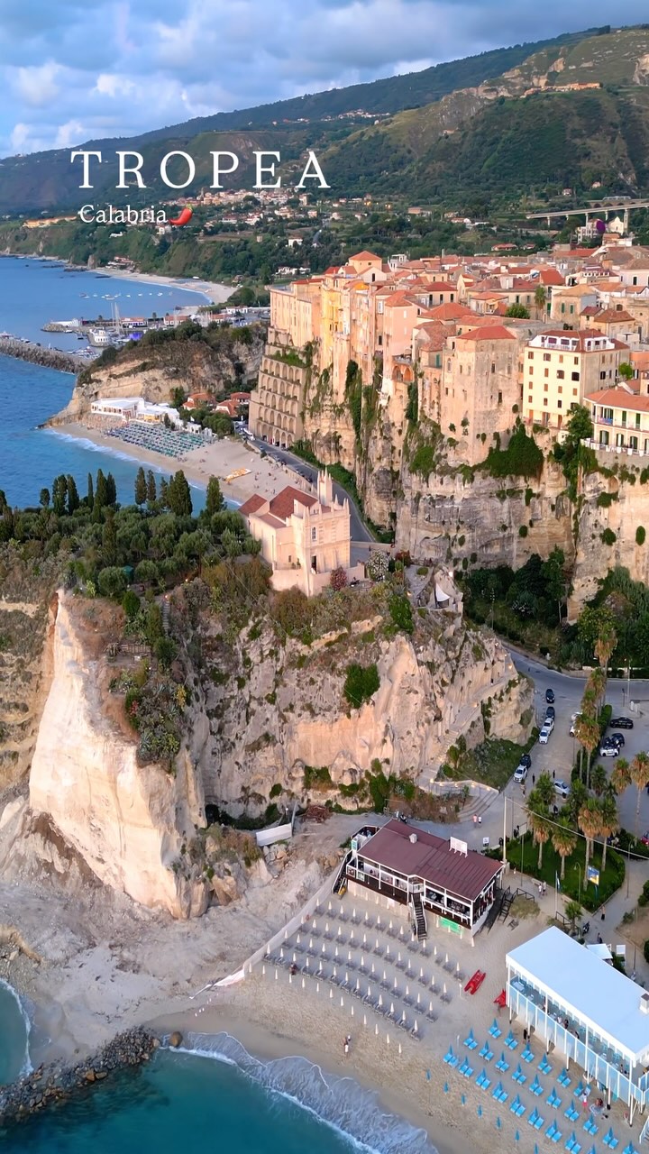 Tropea's Island Sanctuary and Enchanting Streets