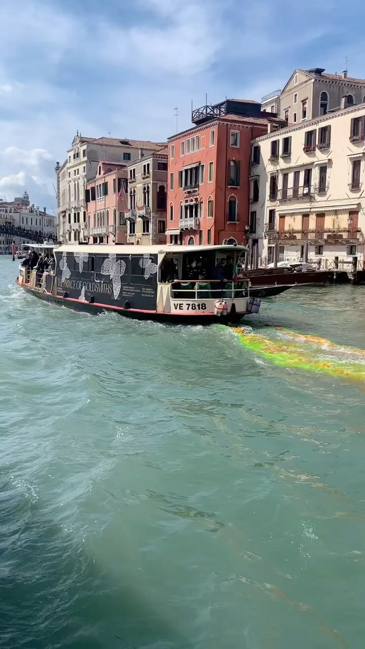 Vaporetto Traffic Turns Venetian Canals Green and Red