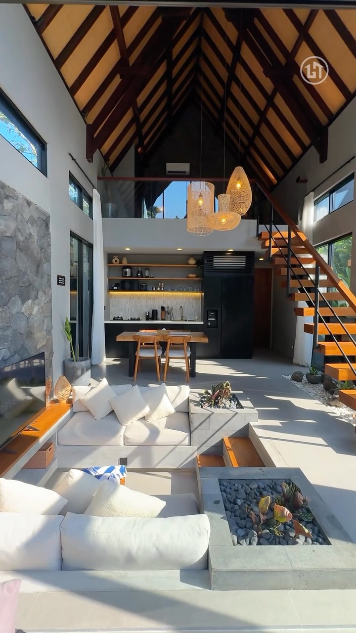 Tukad Huts: Bali Villa With Indoor-Outdoor Living