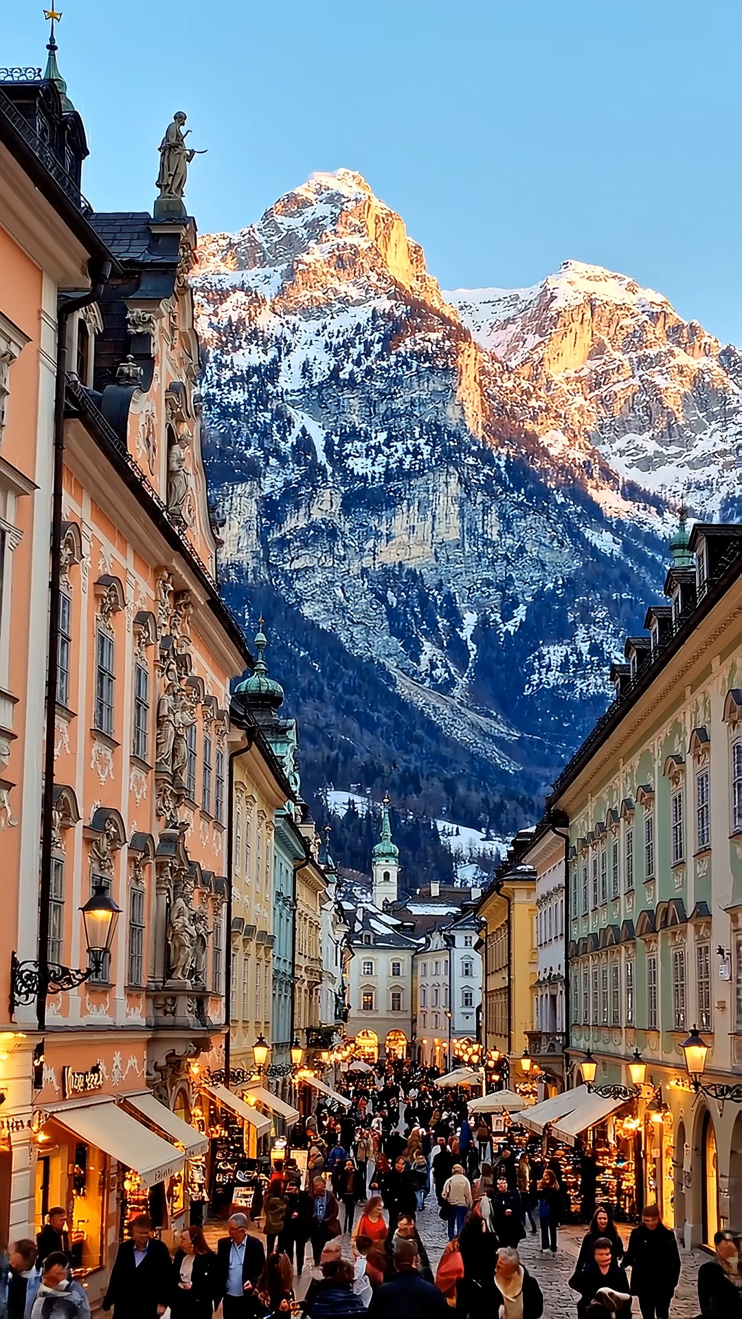 Cinematic Evening in Innsbruck's Alpine Glow