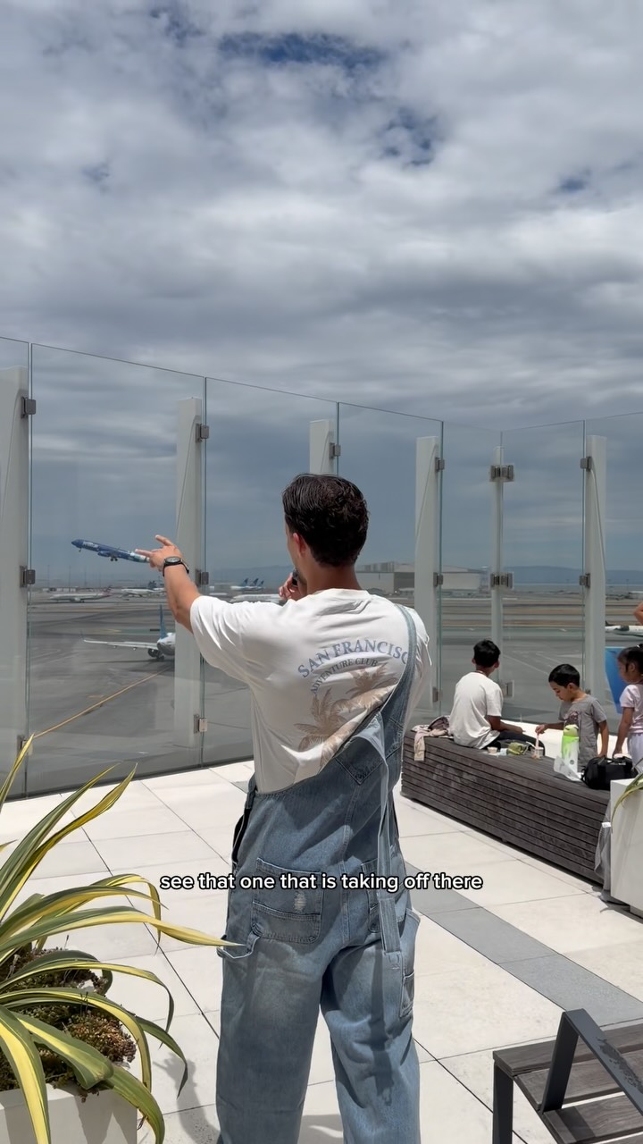 Free San Francisco Airport Rooftop Views