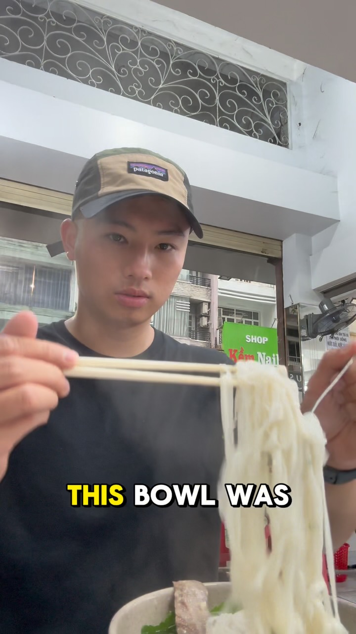 Pho Le: Vietnam's Famous Noodle Soup Restaurant