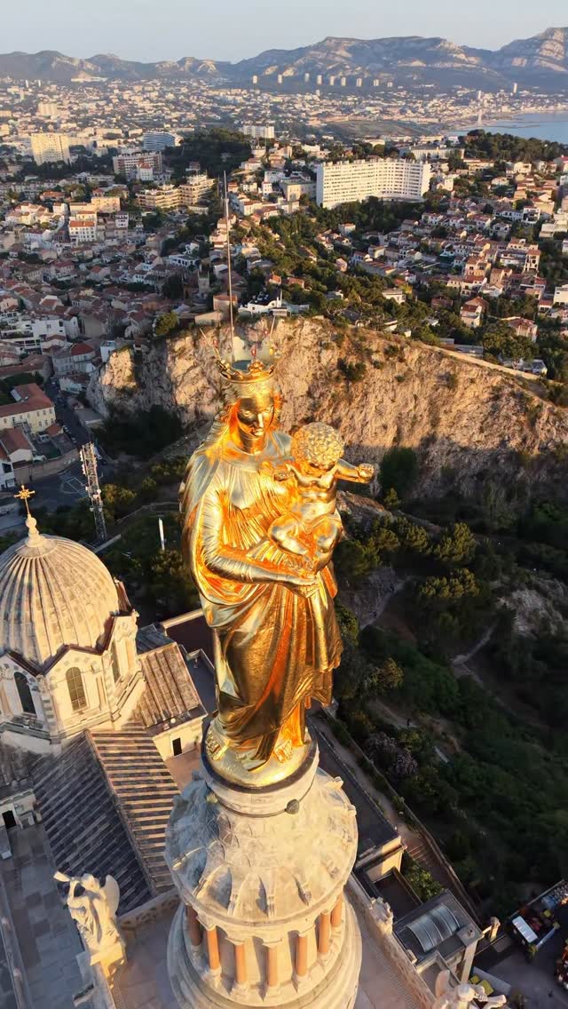 Notre-Dame de la Garde: Marseille's Golden Icon