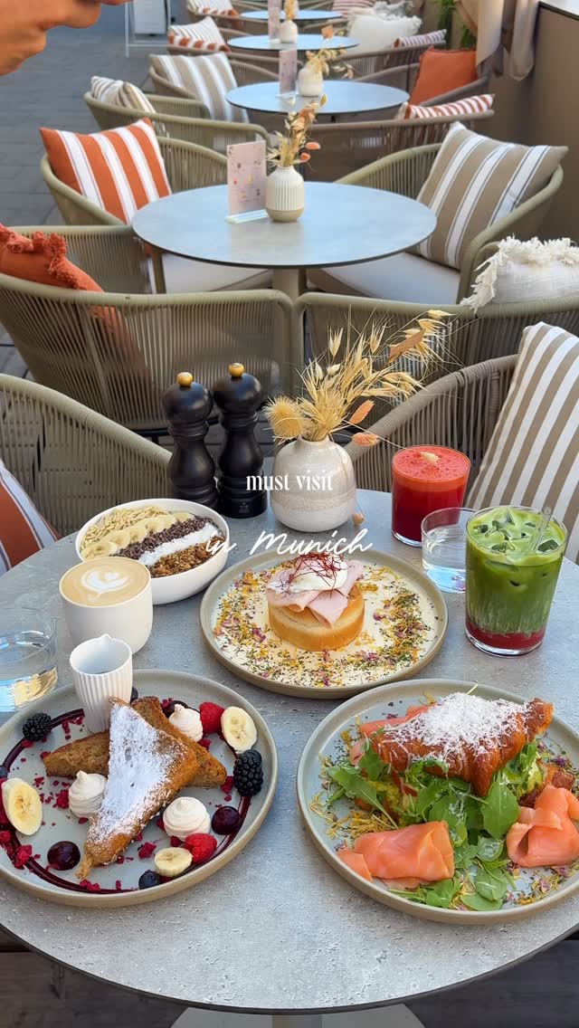 Munich Cafe Offers All-Day Brunch and Pastries