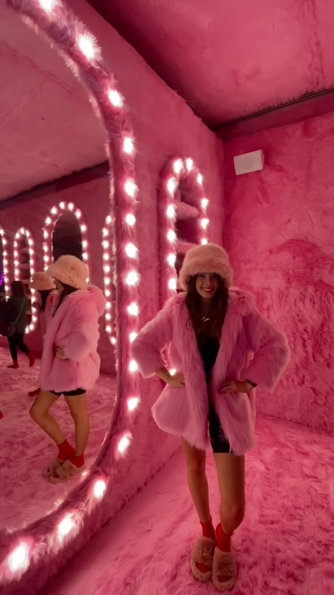 Extravagant Color Hotel in Fiumicino