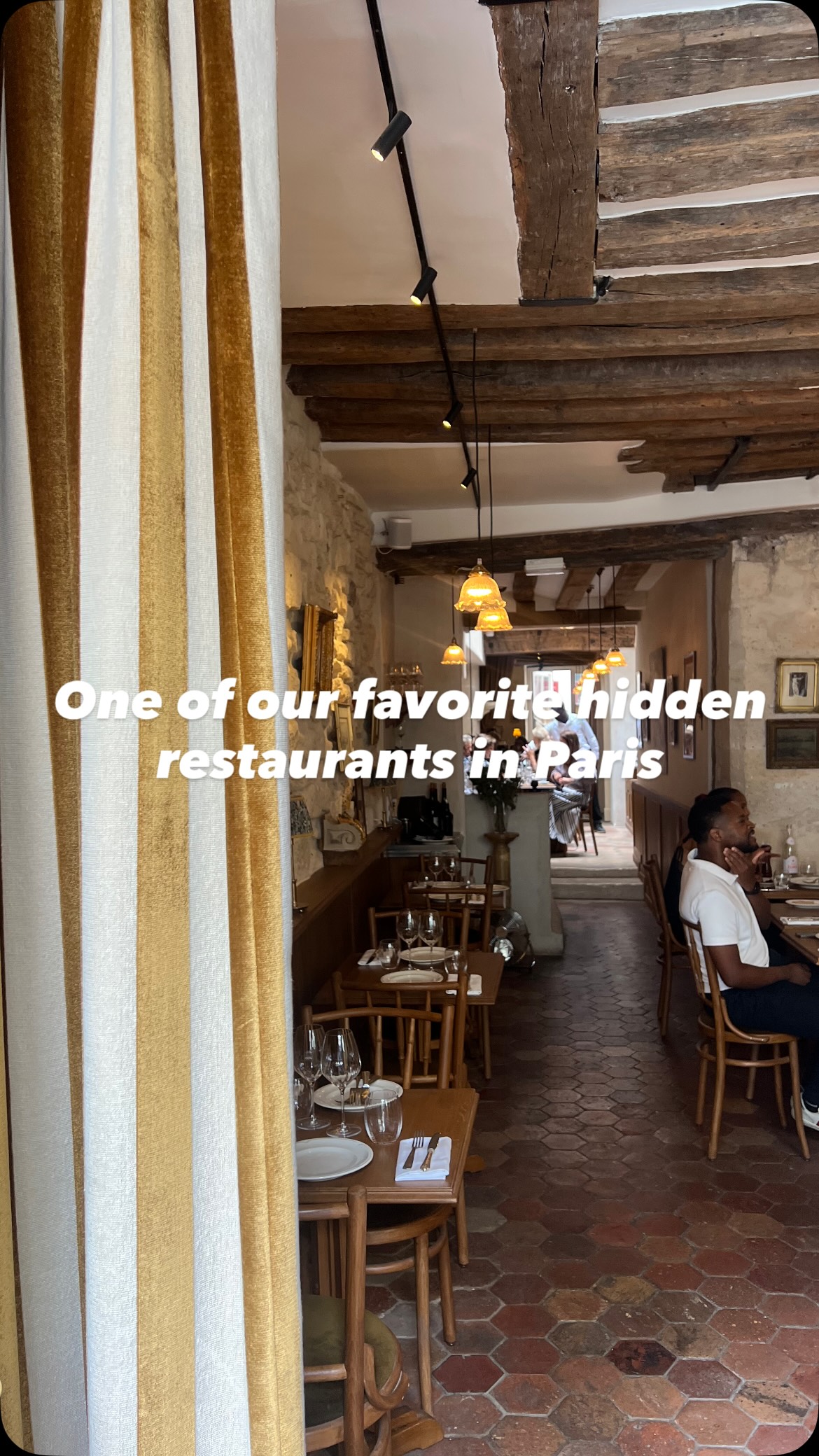Charming Italian Restaurant in Paris's 7th Arrondissement
