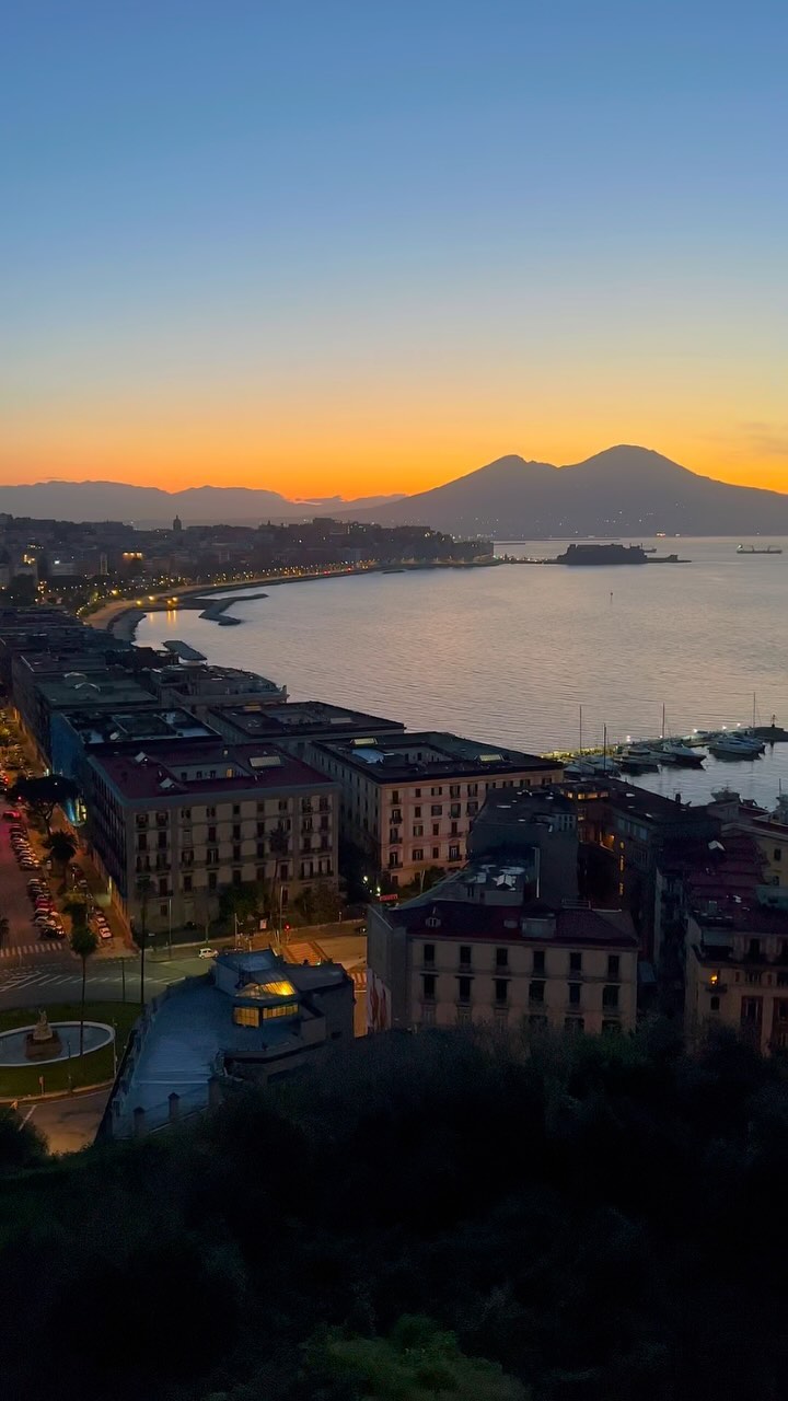 Grand Hotel Vesuvio: A Naples Gem