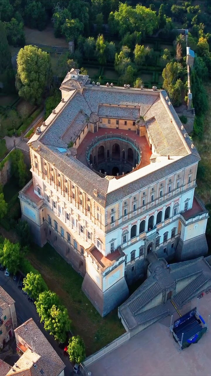 2 Attractions in Caprarola