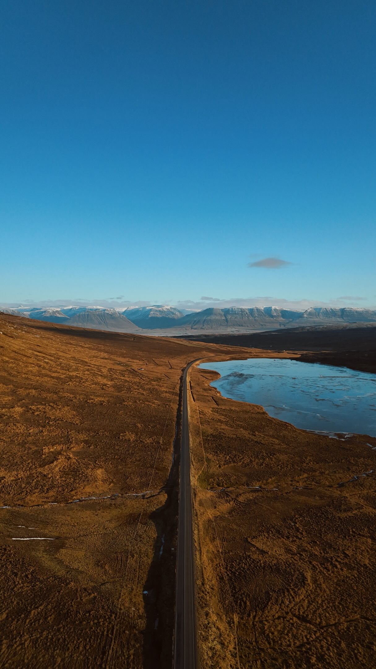 Iceland's Natural Wonders And Budget Travel Tips