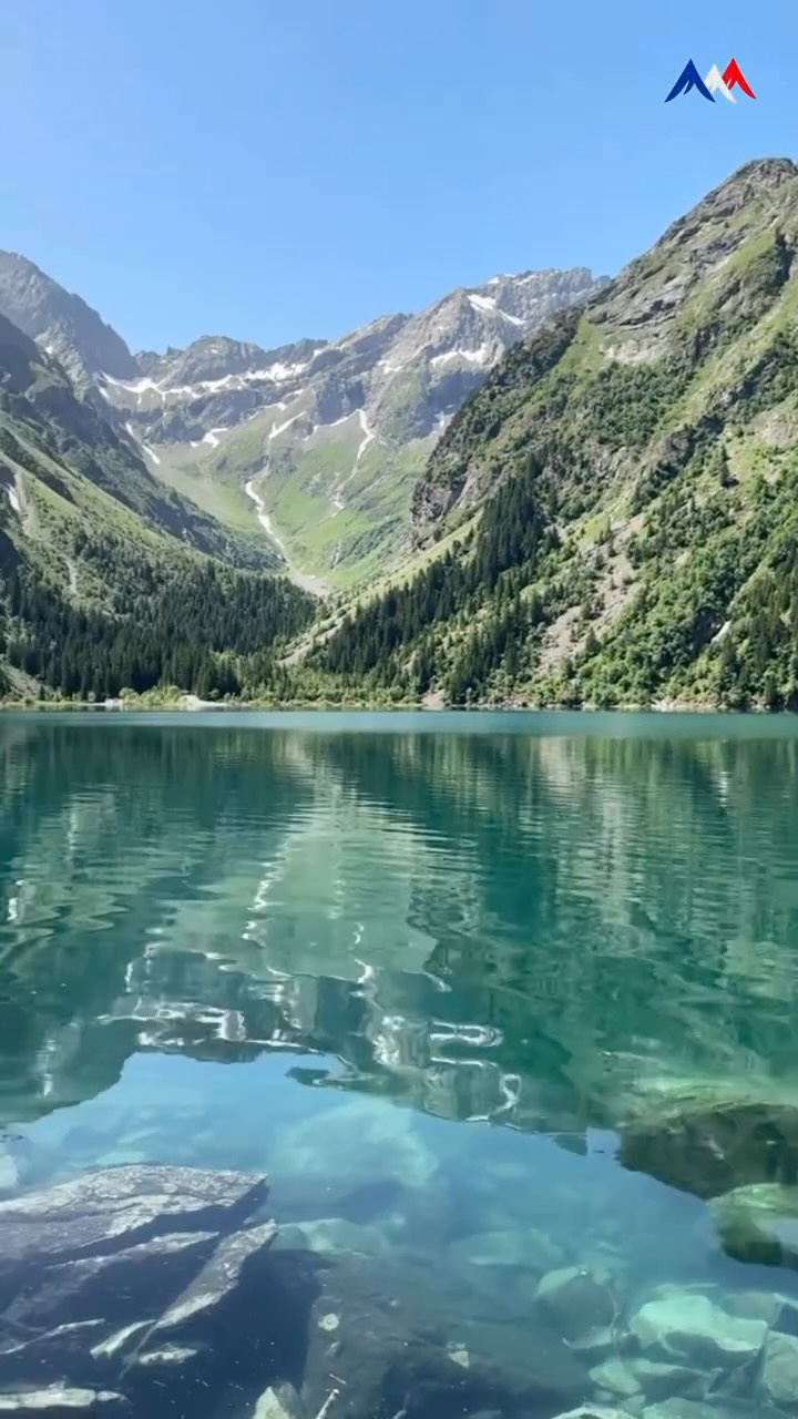 Hike to Lac du Lauvitel in Ecrins National Park