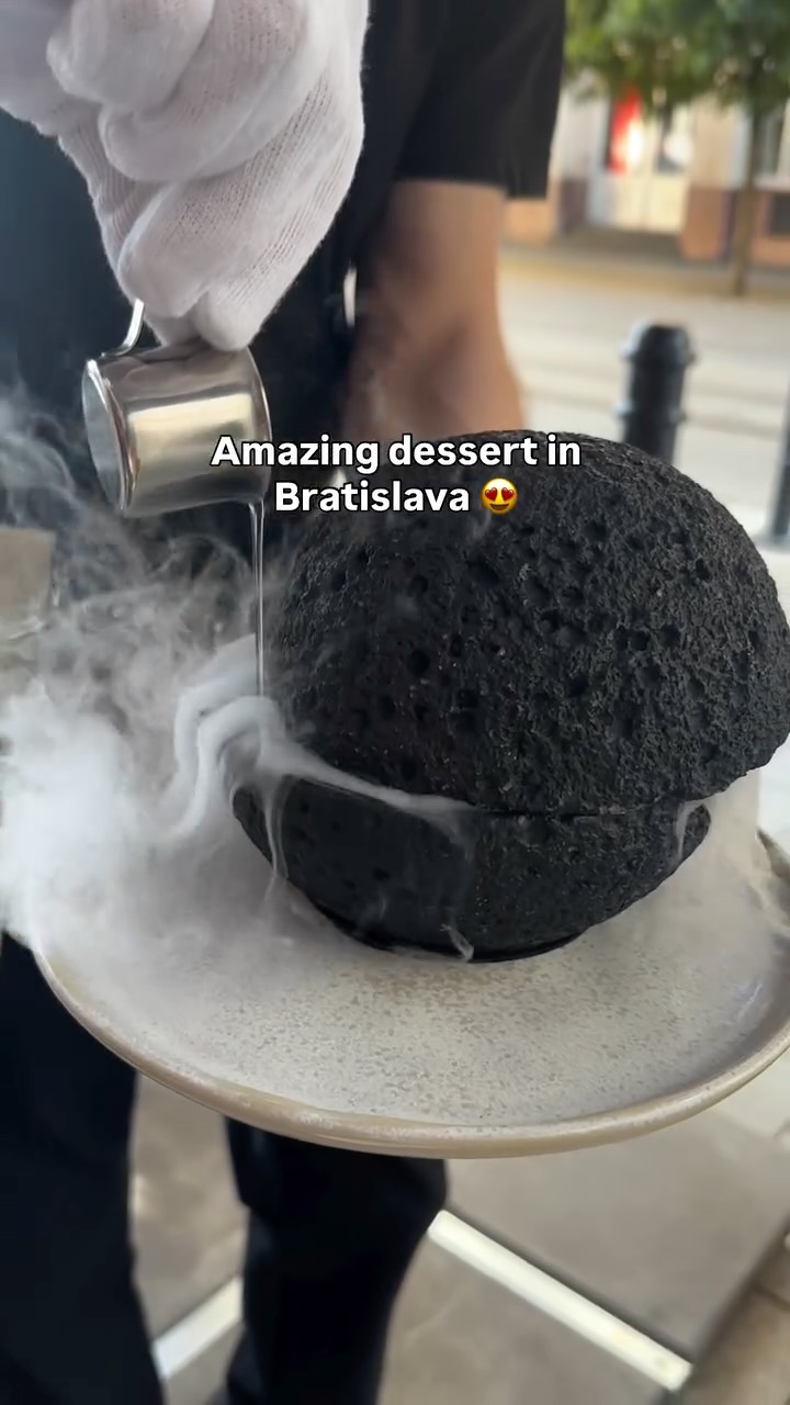 Bratislava Dessert Mimics Georgian Khinkali