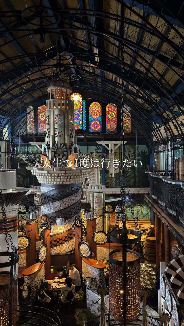 Spaintei Restaurant Offers an Exotic Atmosphere