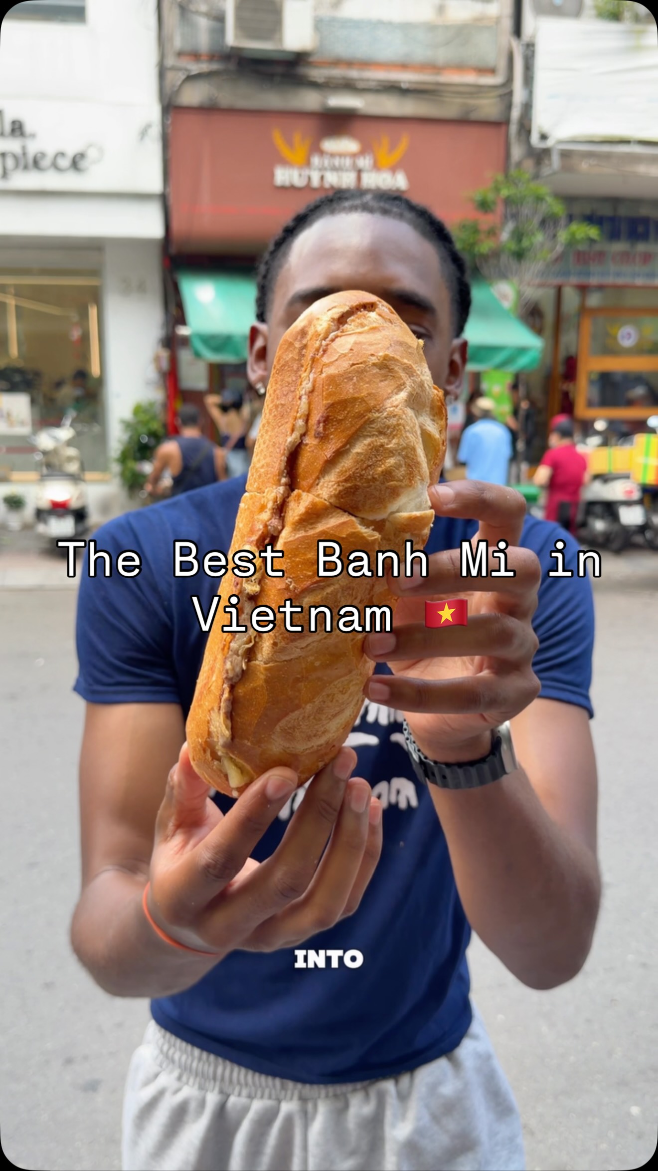 Bánh Mì Huynh Hoa: A Vietnamese Sandwich Delight