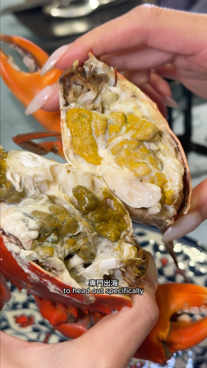 Hong Kong Restaurant Offers Freshly Sourced Steamed Seafood