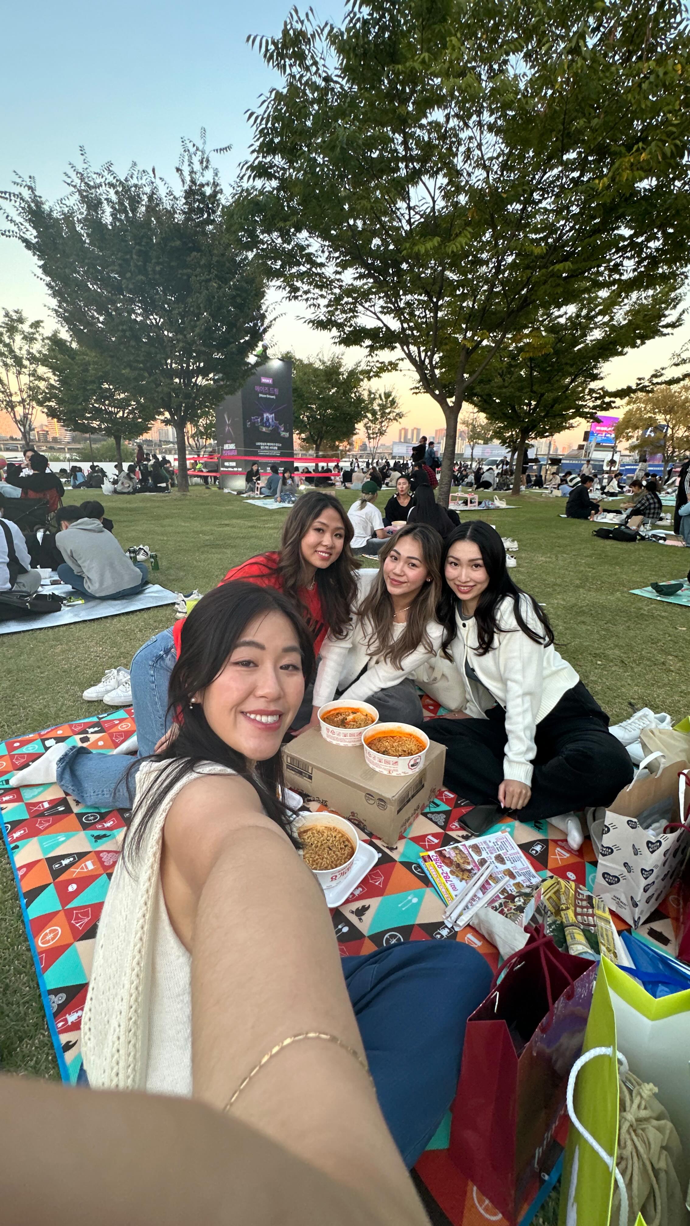 Ramen and Fried Chicken by the Han River
