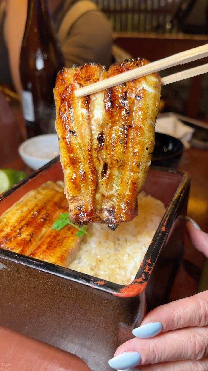 Tokyo Restaurant Serves Traditional Grilled Eel