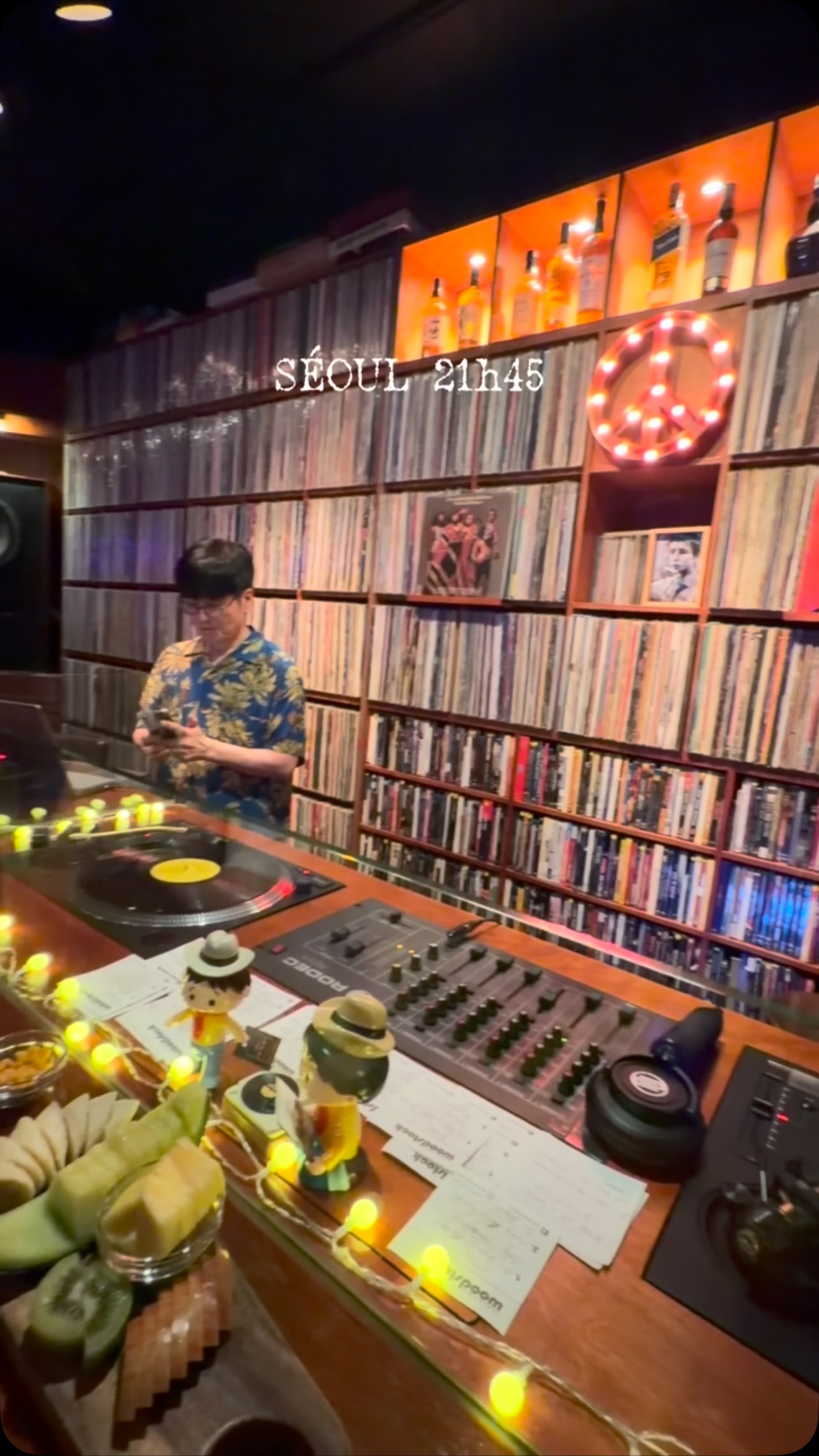 Vinyl Bar Woodstock Shinrim