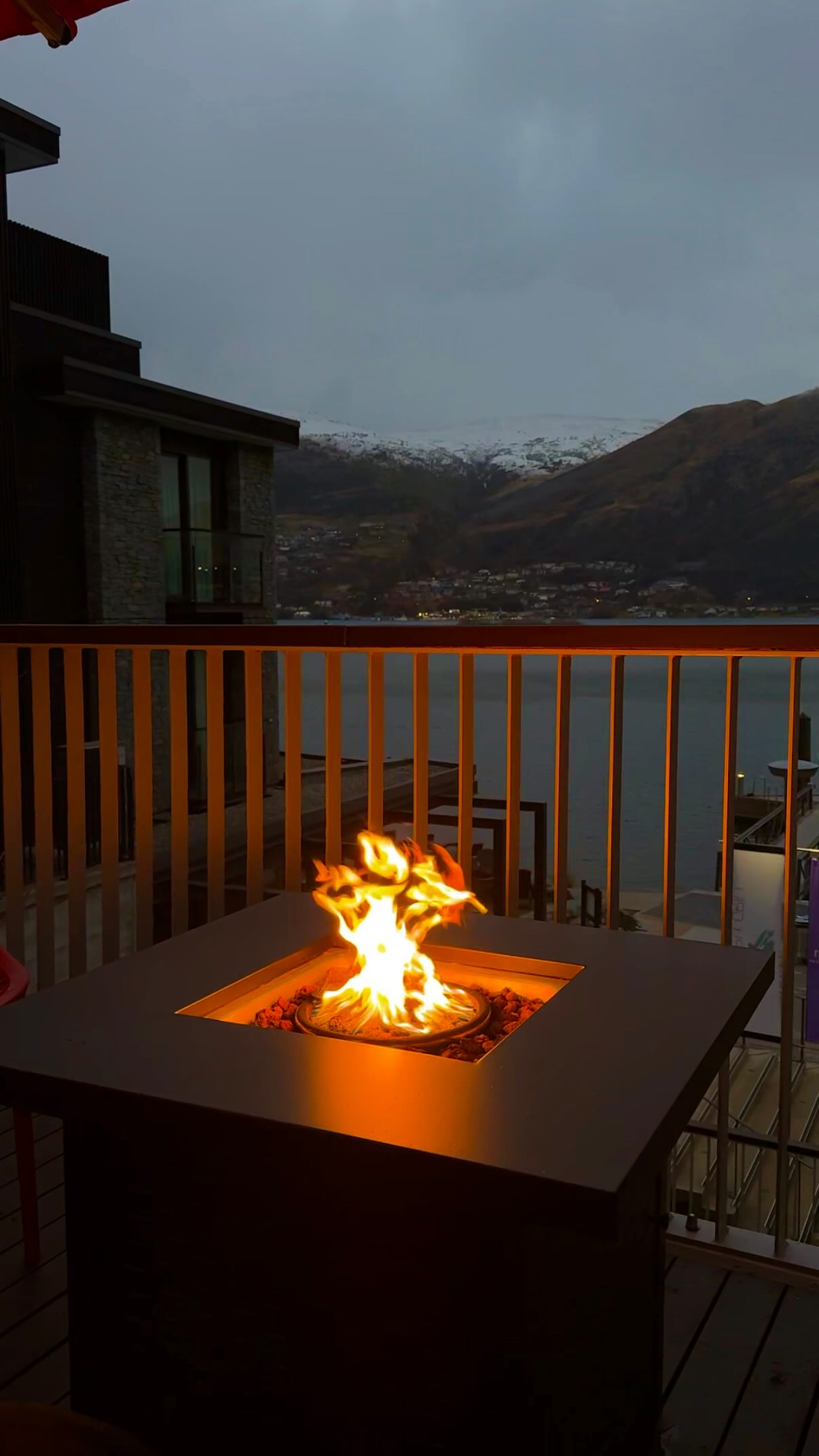 Queenstown Winter Après Hour at Stacks