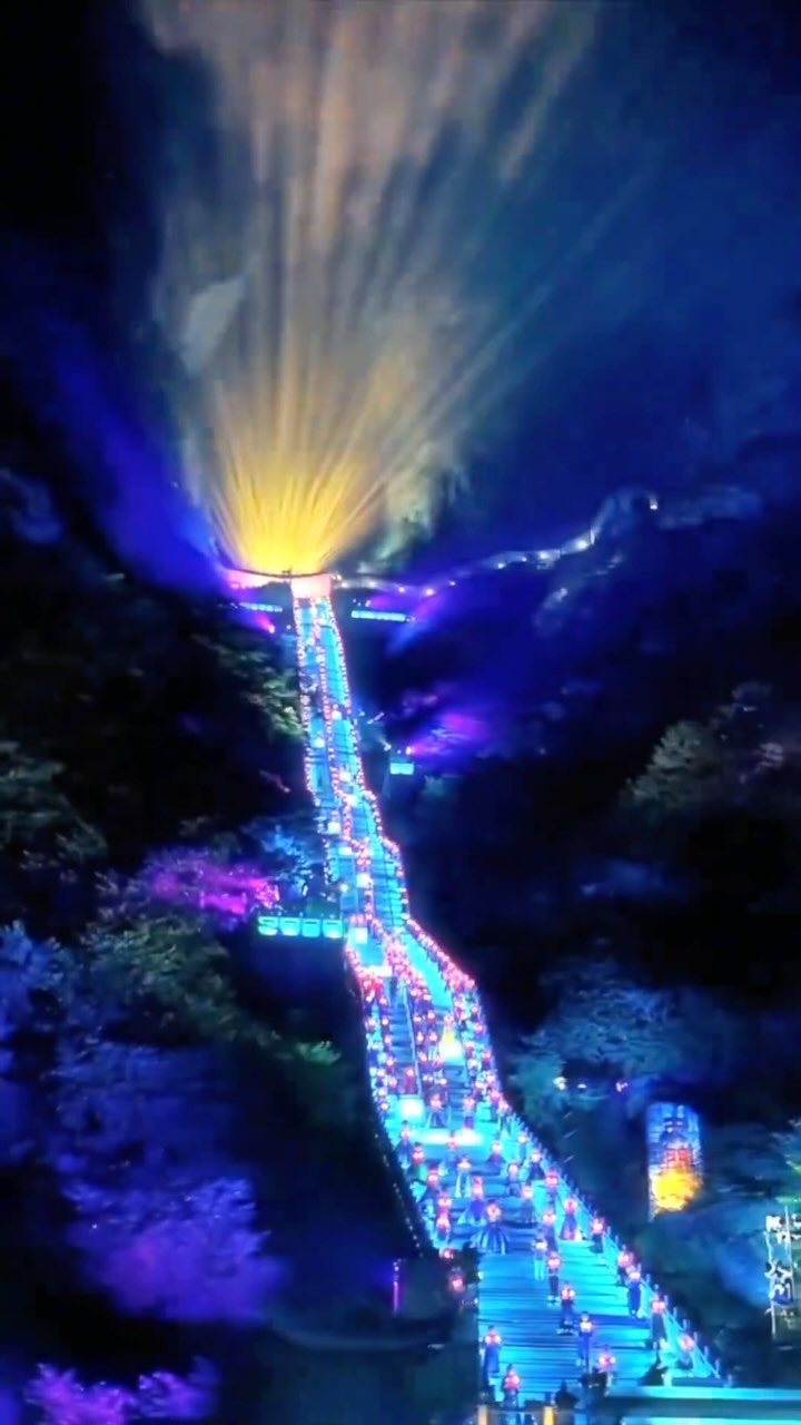 Tianmen Mountain: A Must-Visit Natural Wonder